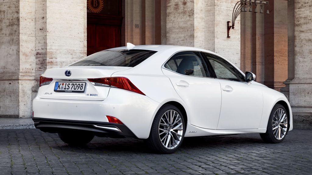 Lexus IS