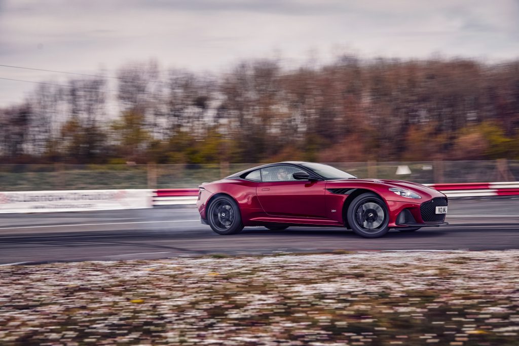 Ferrari 812 vs Aston Martin DBS