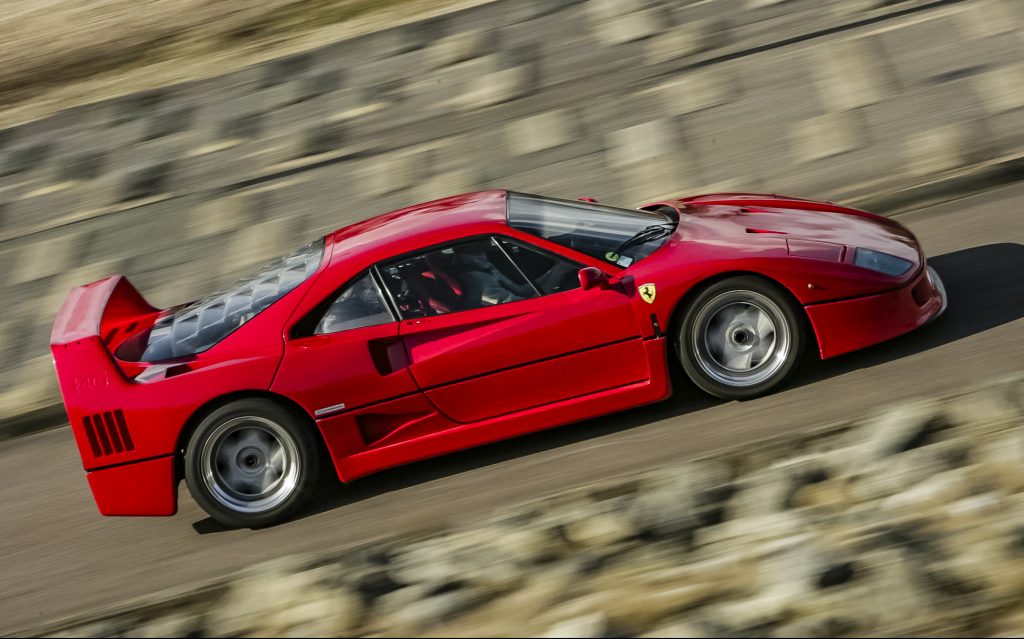 Supercars met minimotoren
