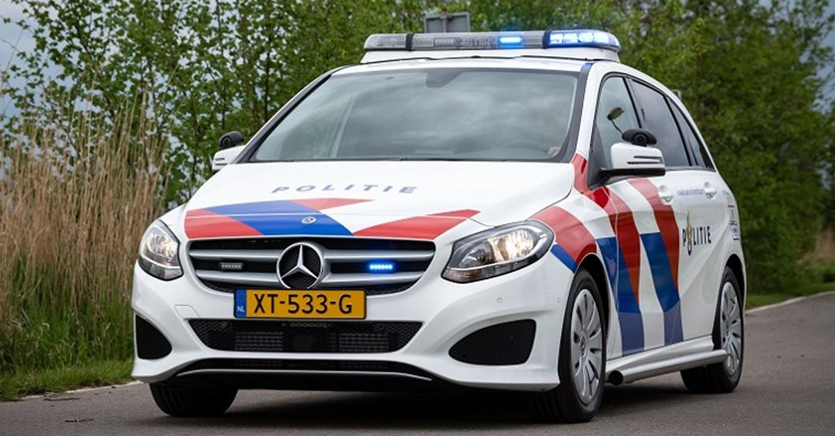 Mercedes van de politie nu al aangepast