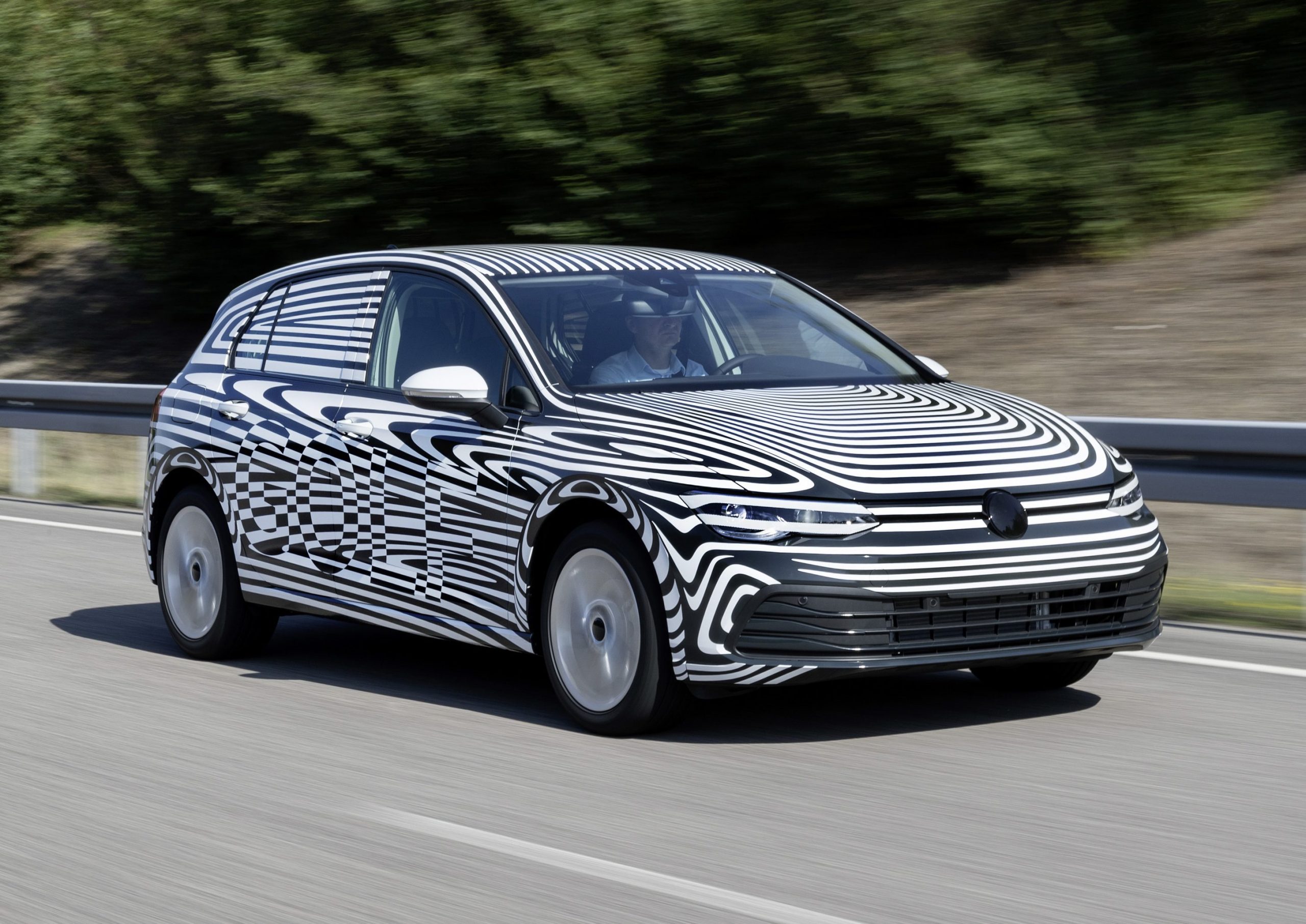 Nieuwe Volkswagen Golf 8 camouflage prototype