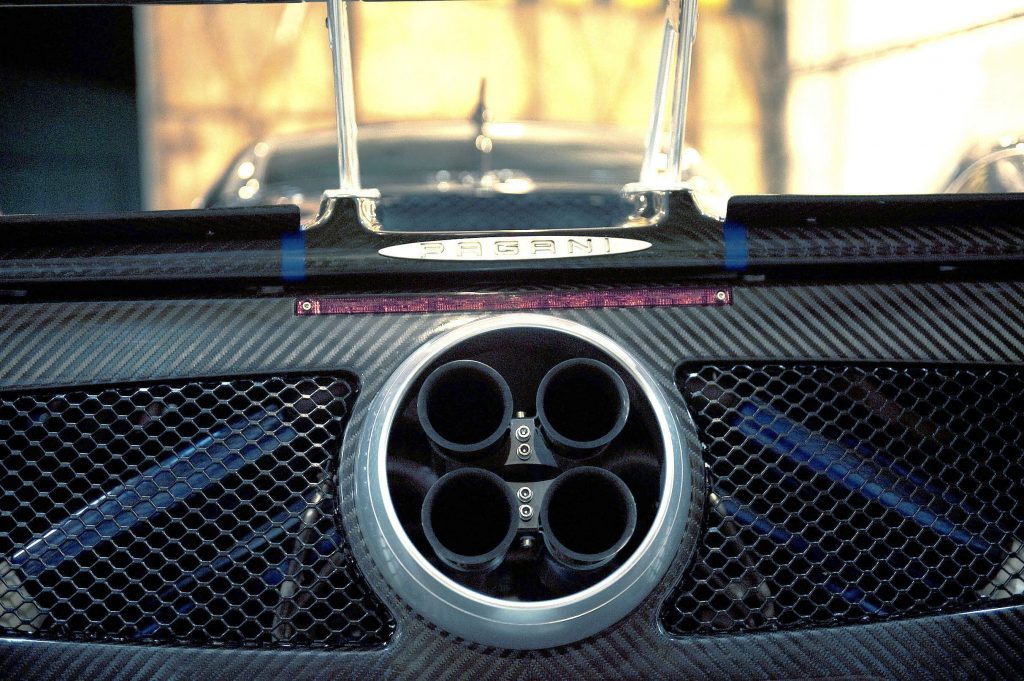 Pagani Zonda uitlaten