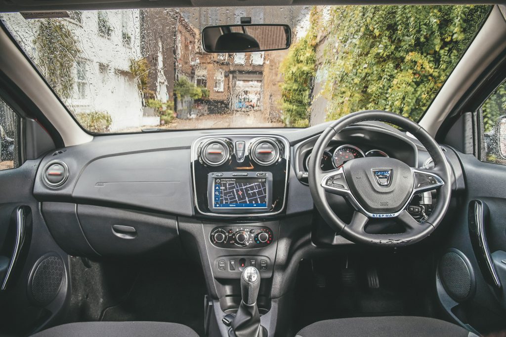 Dacia Sandero interieur dashboard