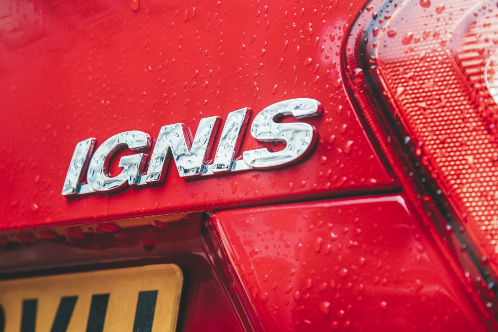 Suzuki Ignis detail badge