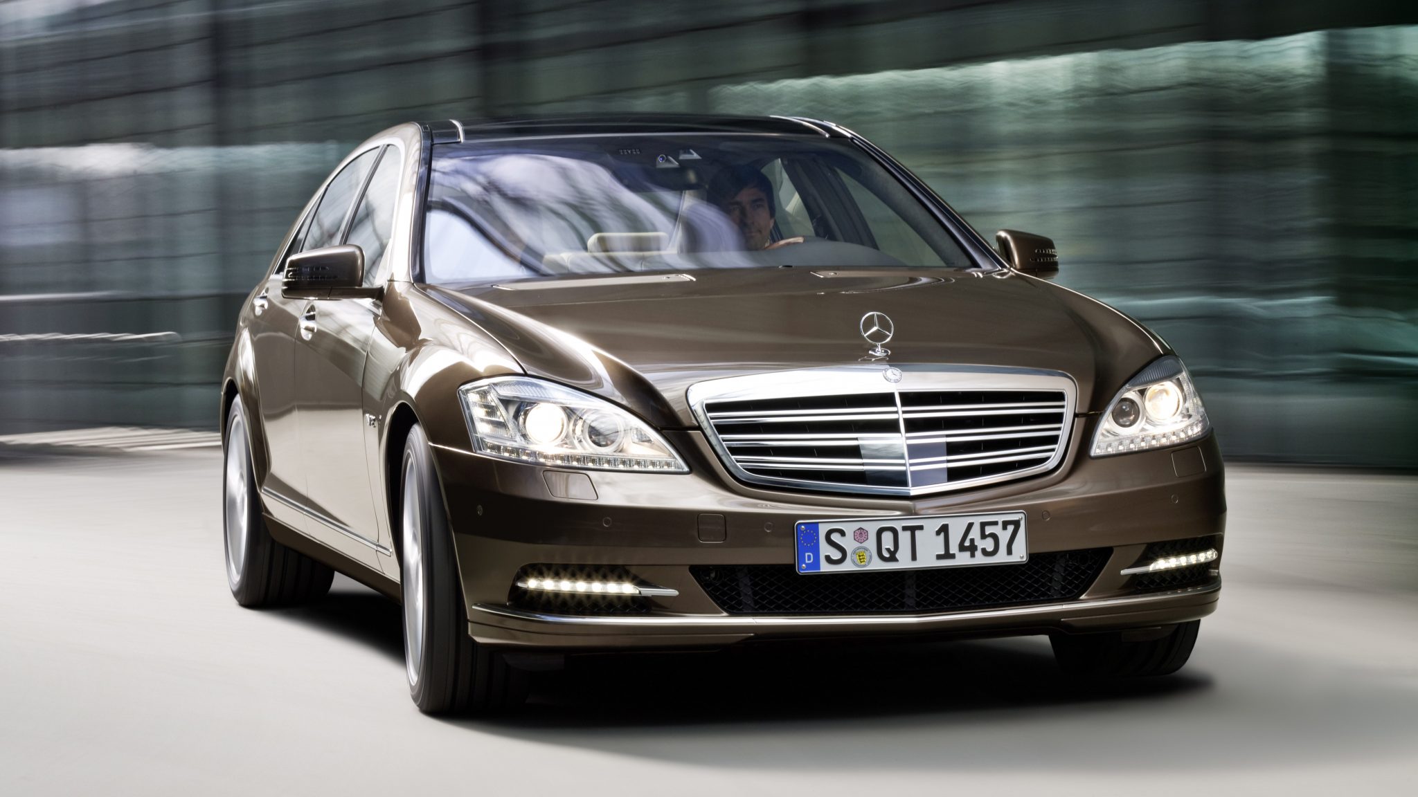 Mercedes S 600