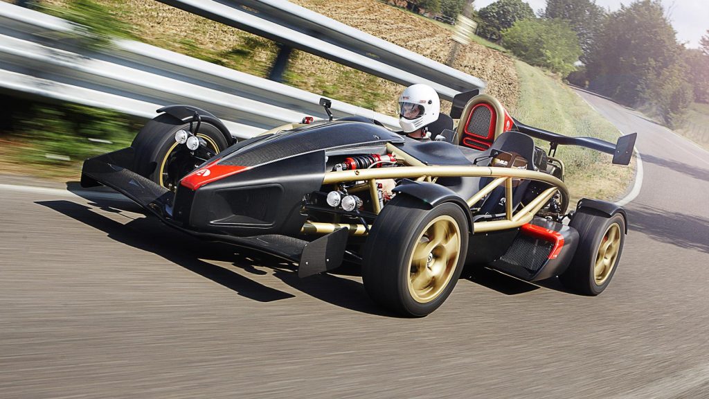 Ariel Atom V8 rijder 3 4 voor