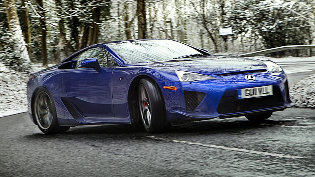 Lexus LFA 3 4 rijder voor drift