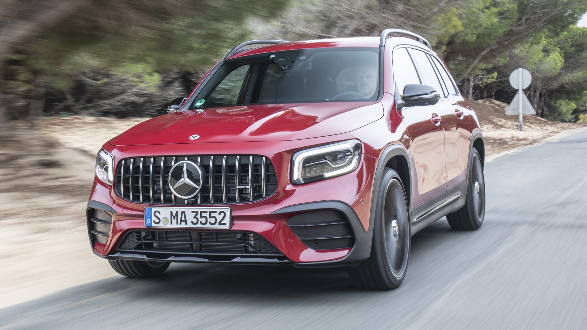 mercedes-amg GLB 35