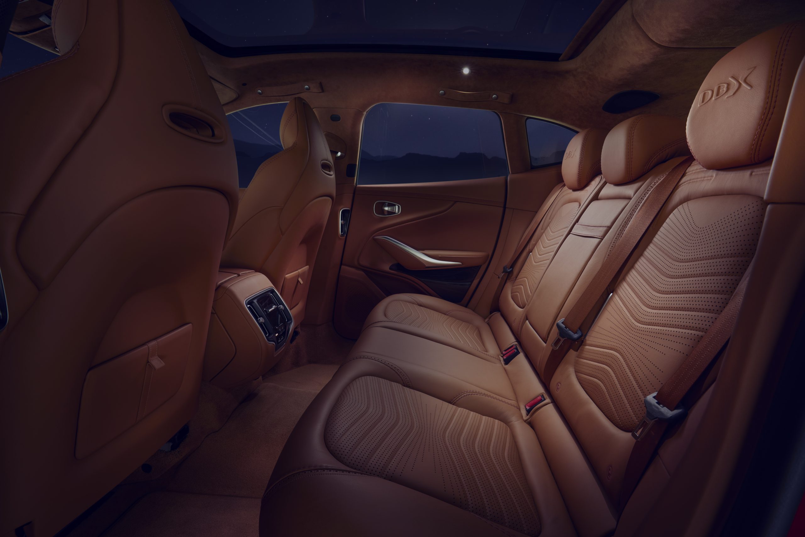 Aston Martin DBX achterbank