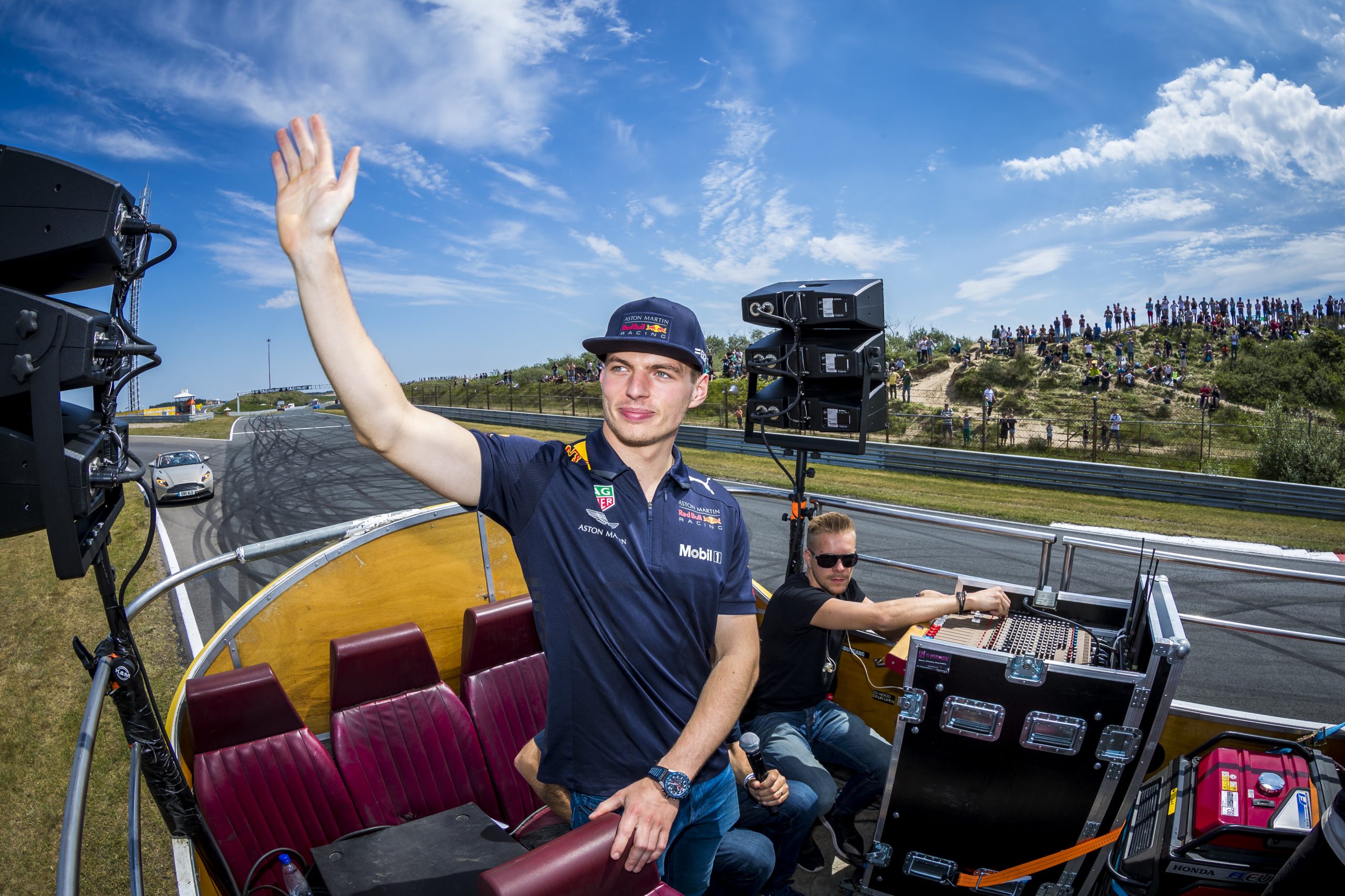 Max Verstappen in Den Oudsten Bus op Circuit Zandvoort tijdens Jumbo Racedagen in 2018