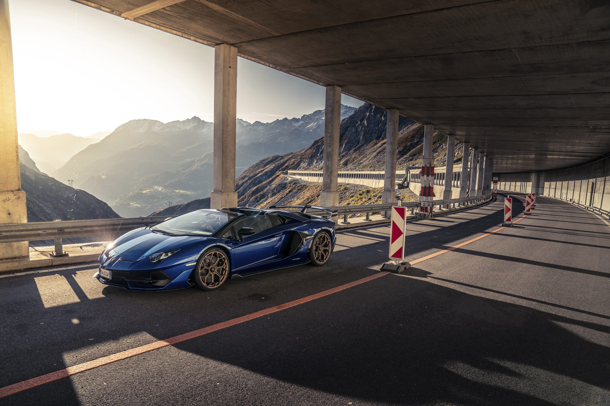 Lamborghini Aventador SVJ Roadster roadtrip
