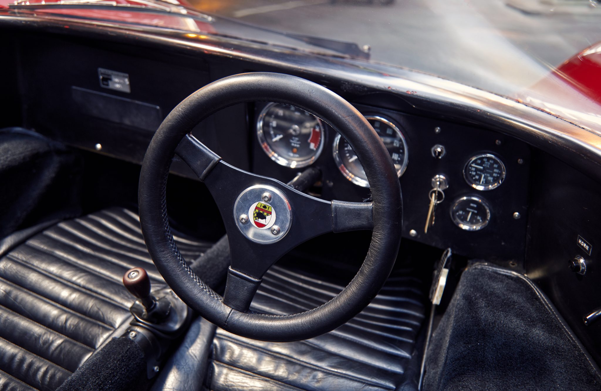 Stuur en dashboard McLaren M6GT