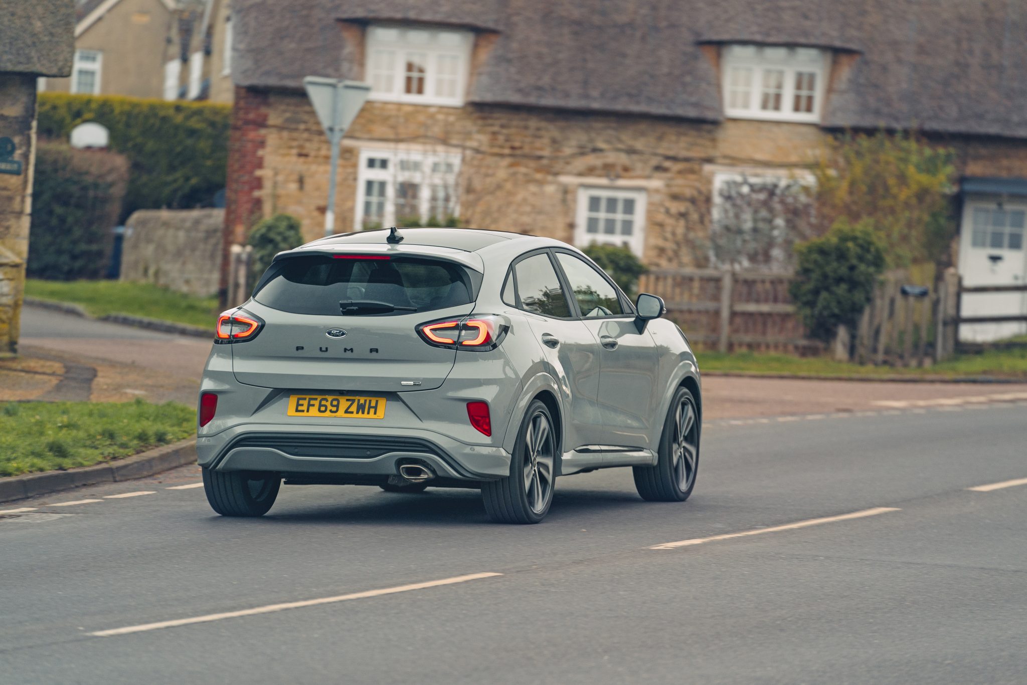 Ford Puma Grijs (2020)