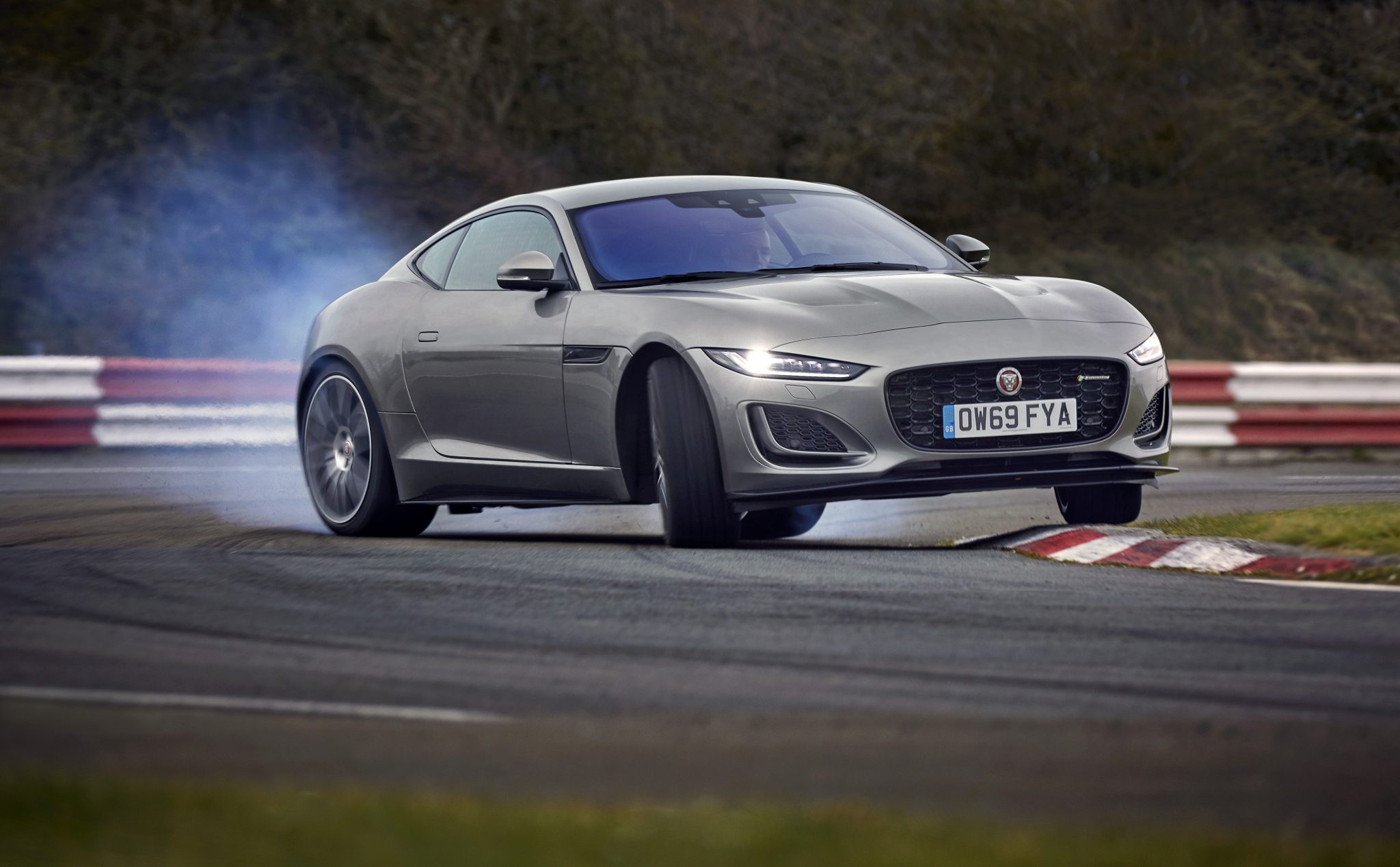 Jaguar F-type p450