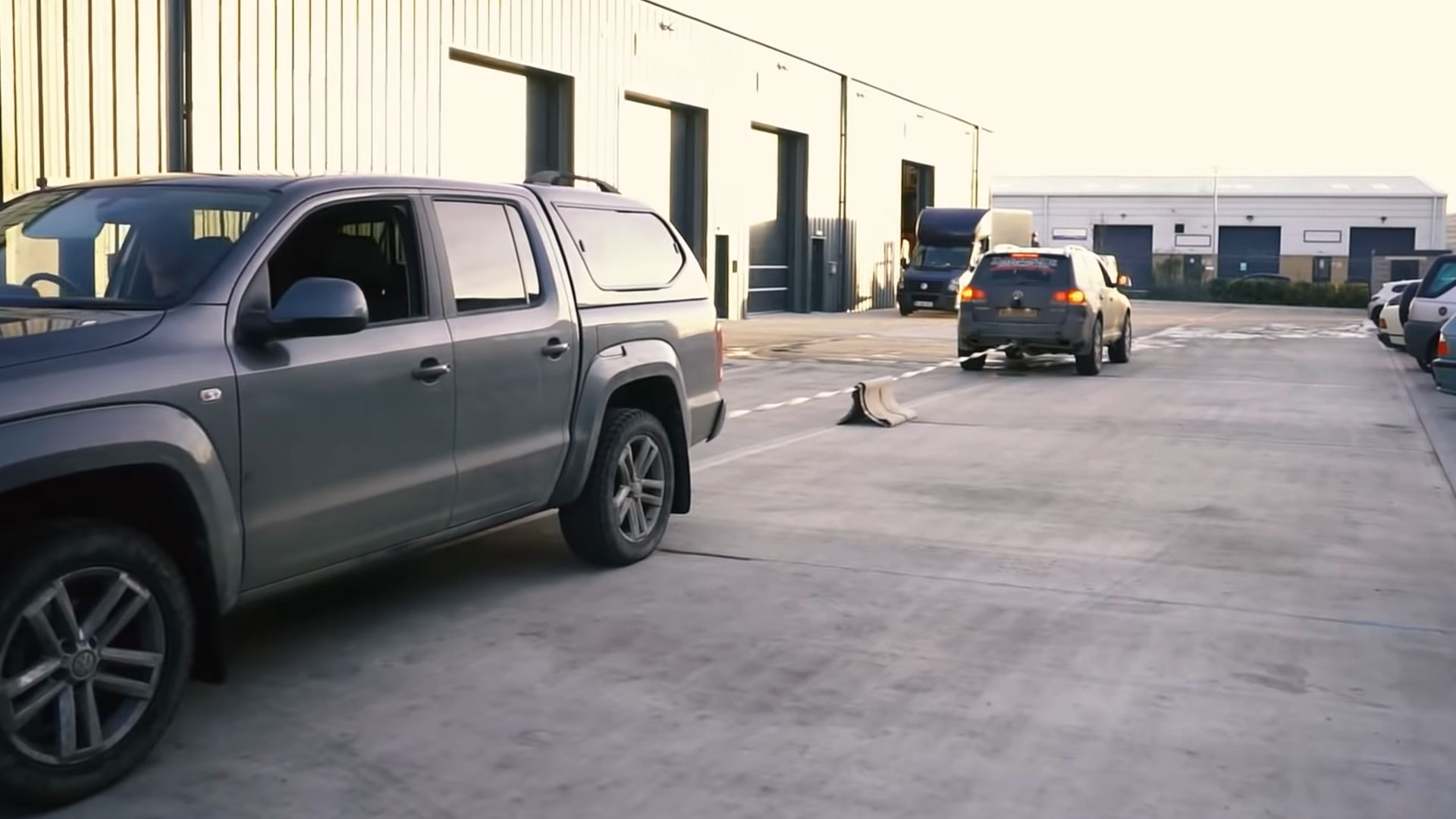 VW Amarok vs Touareg