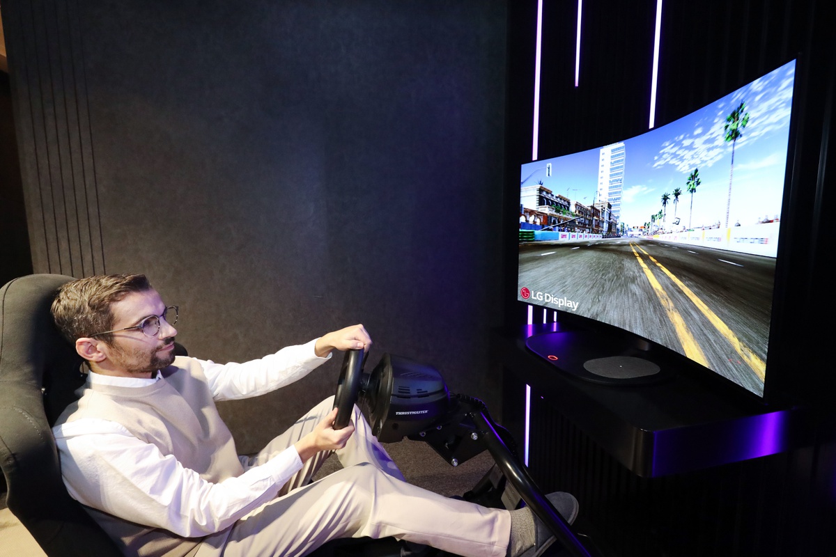 LG komt met buigbare televisie