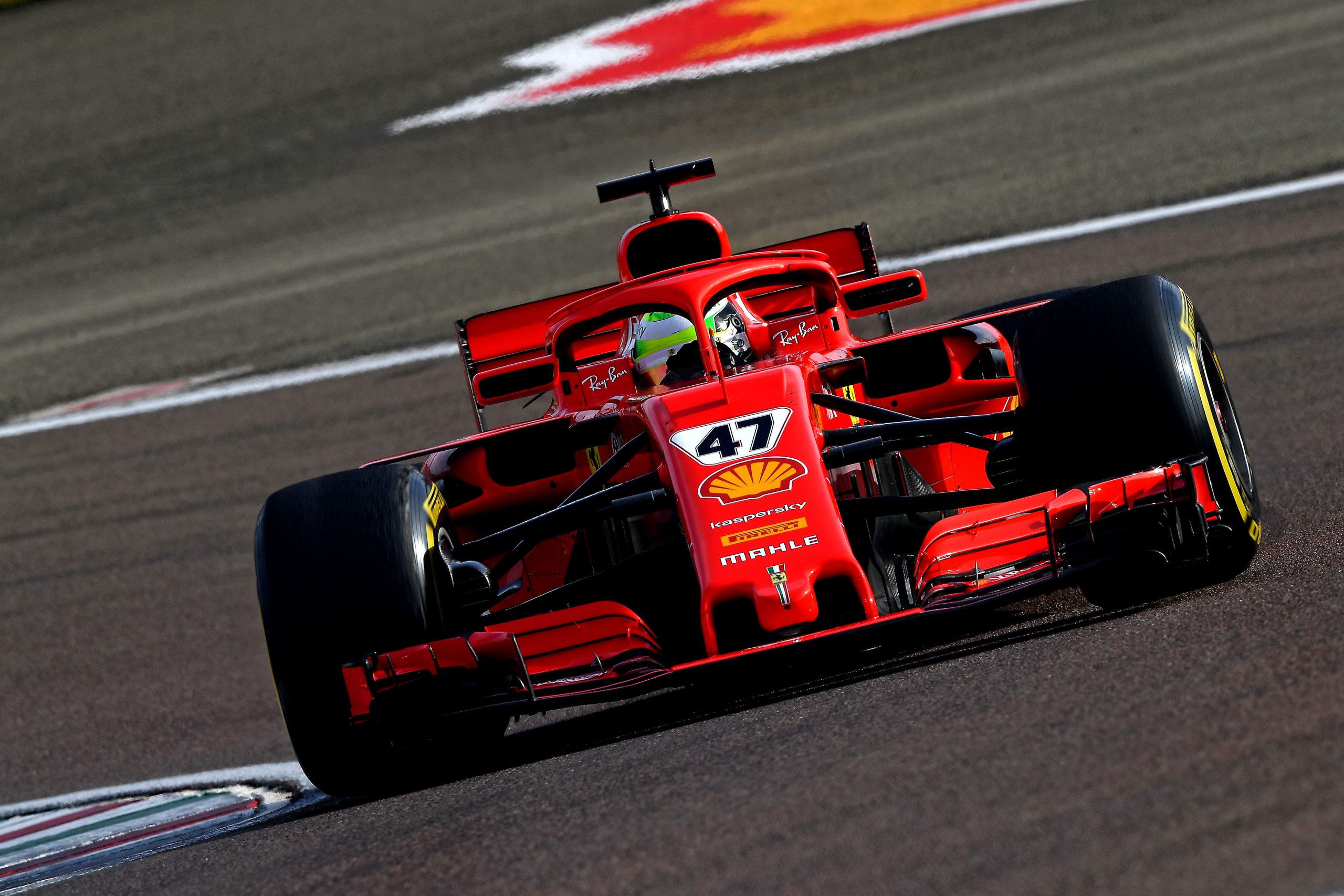 Ferrari komt met een kanon van een motor