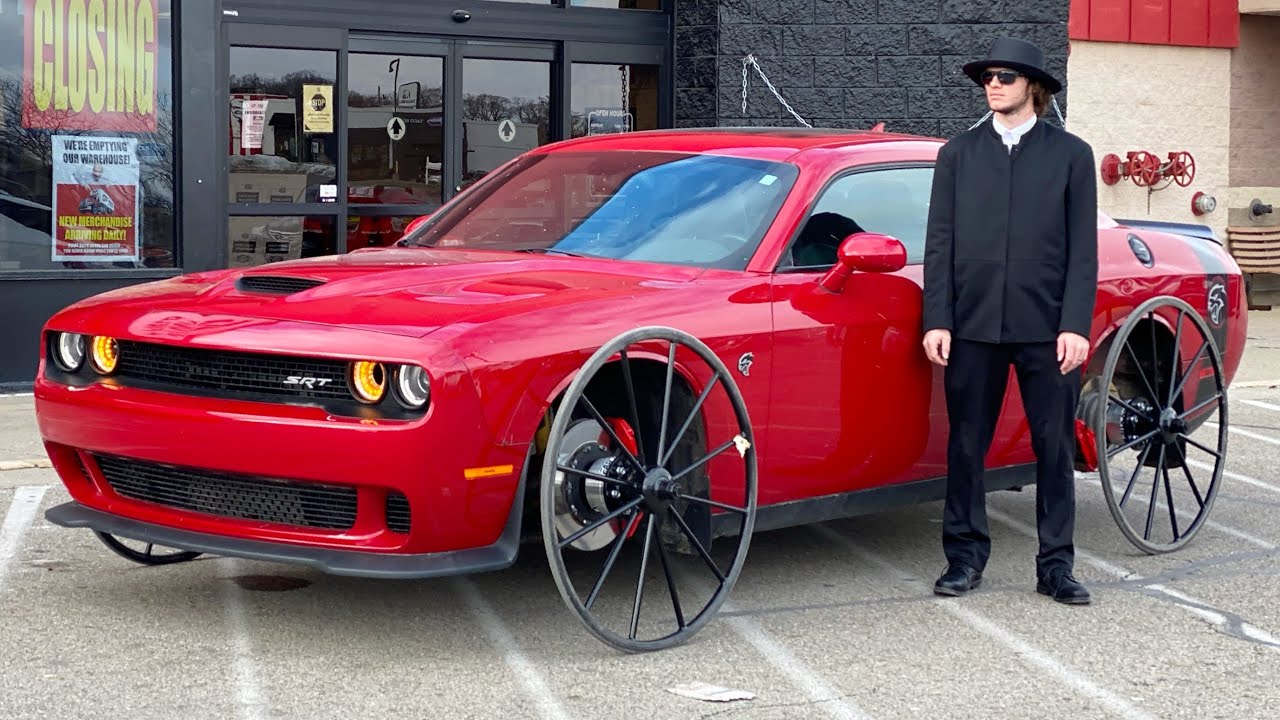 Dodge Challenger Hellcat op karrewielen