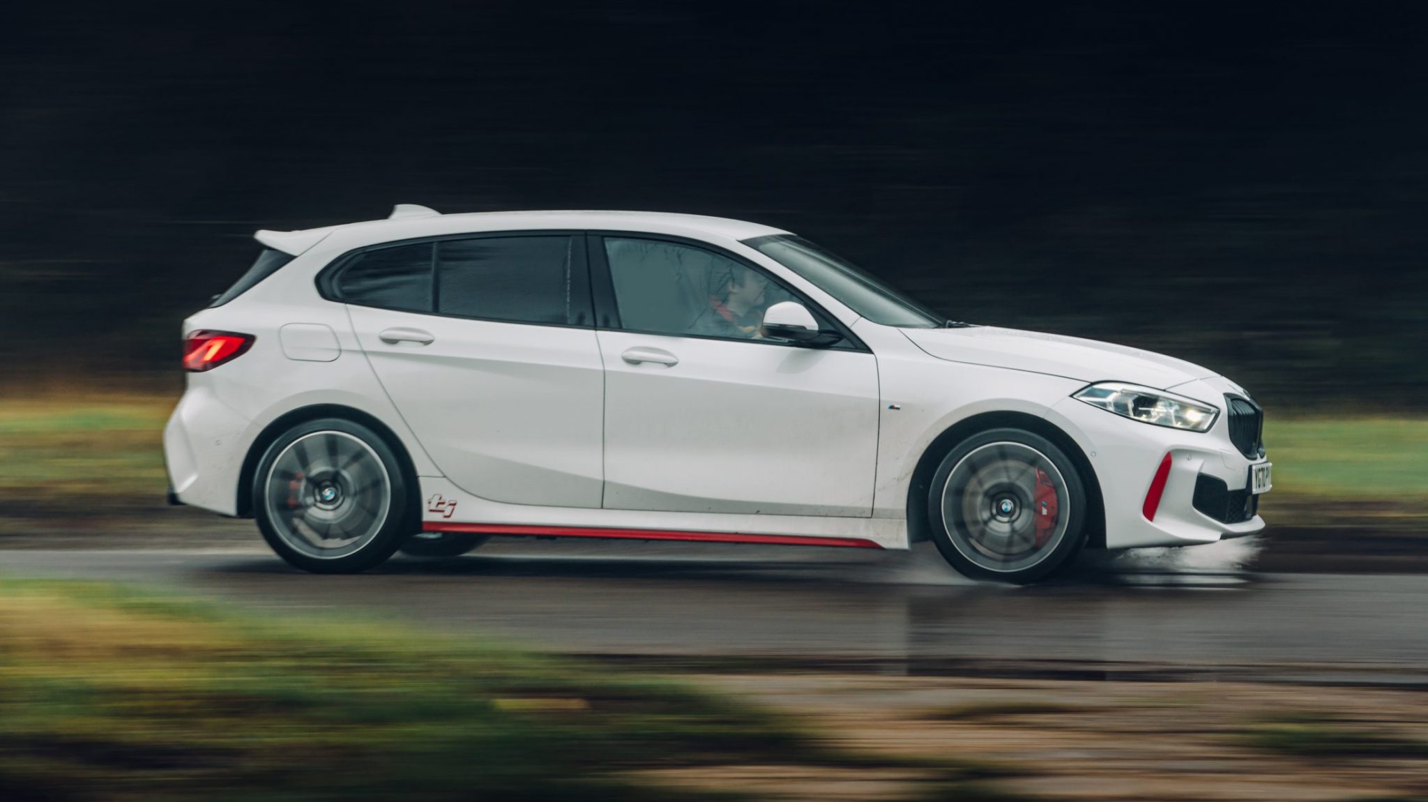Zijkant BMW 128ti