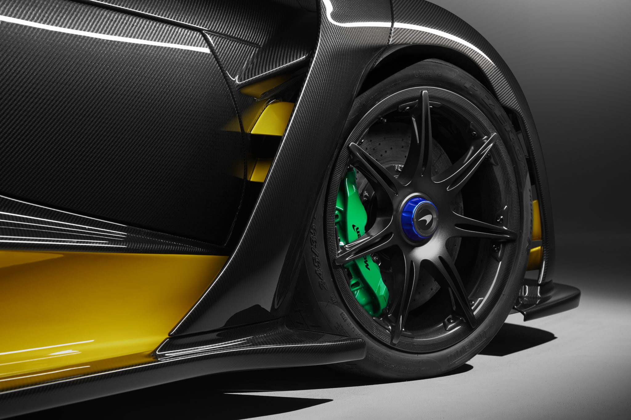McLaren Senna Carbon Theme koolstofvezel wielen