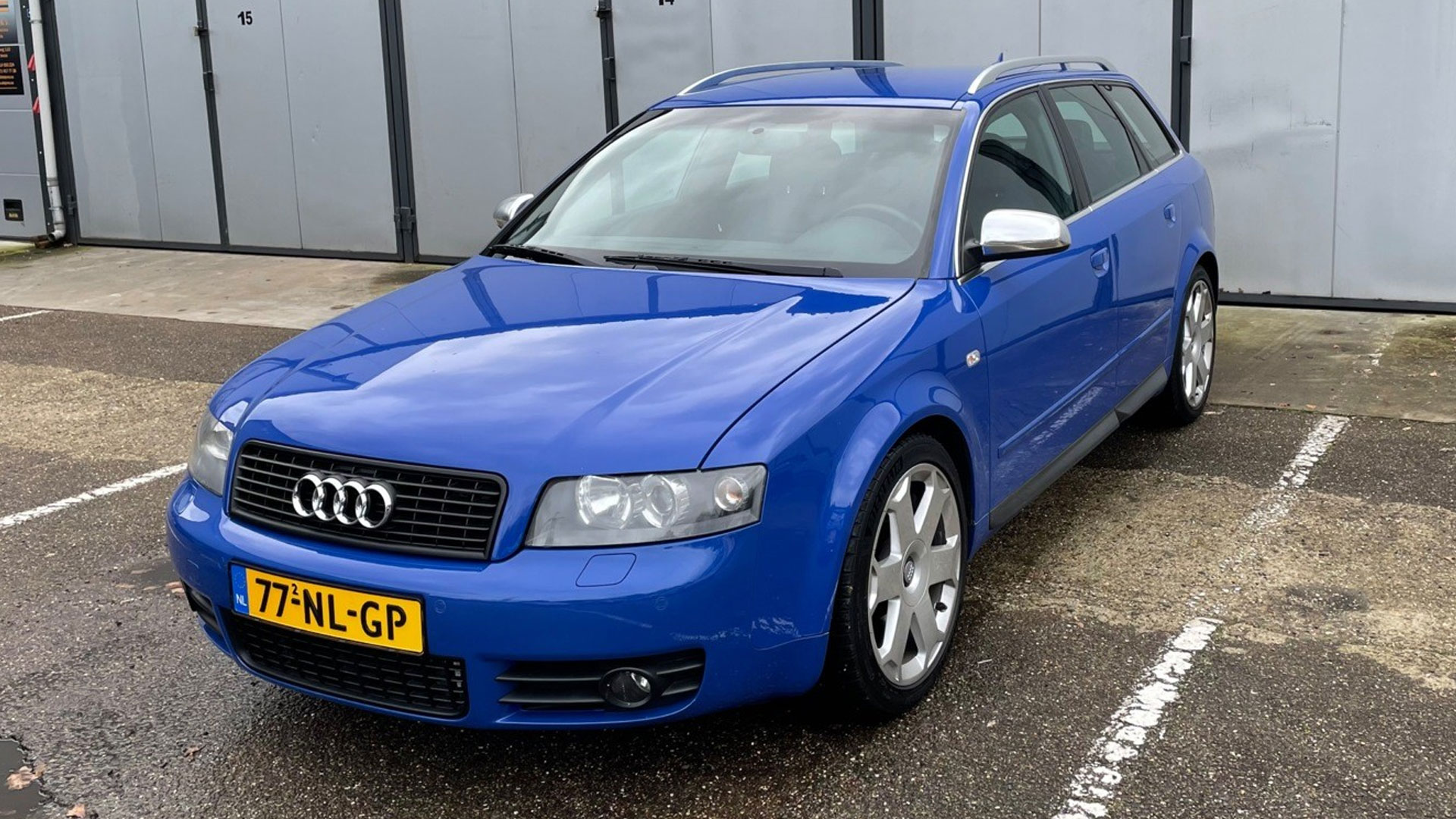 Audi S4 uit Ferry