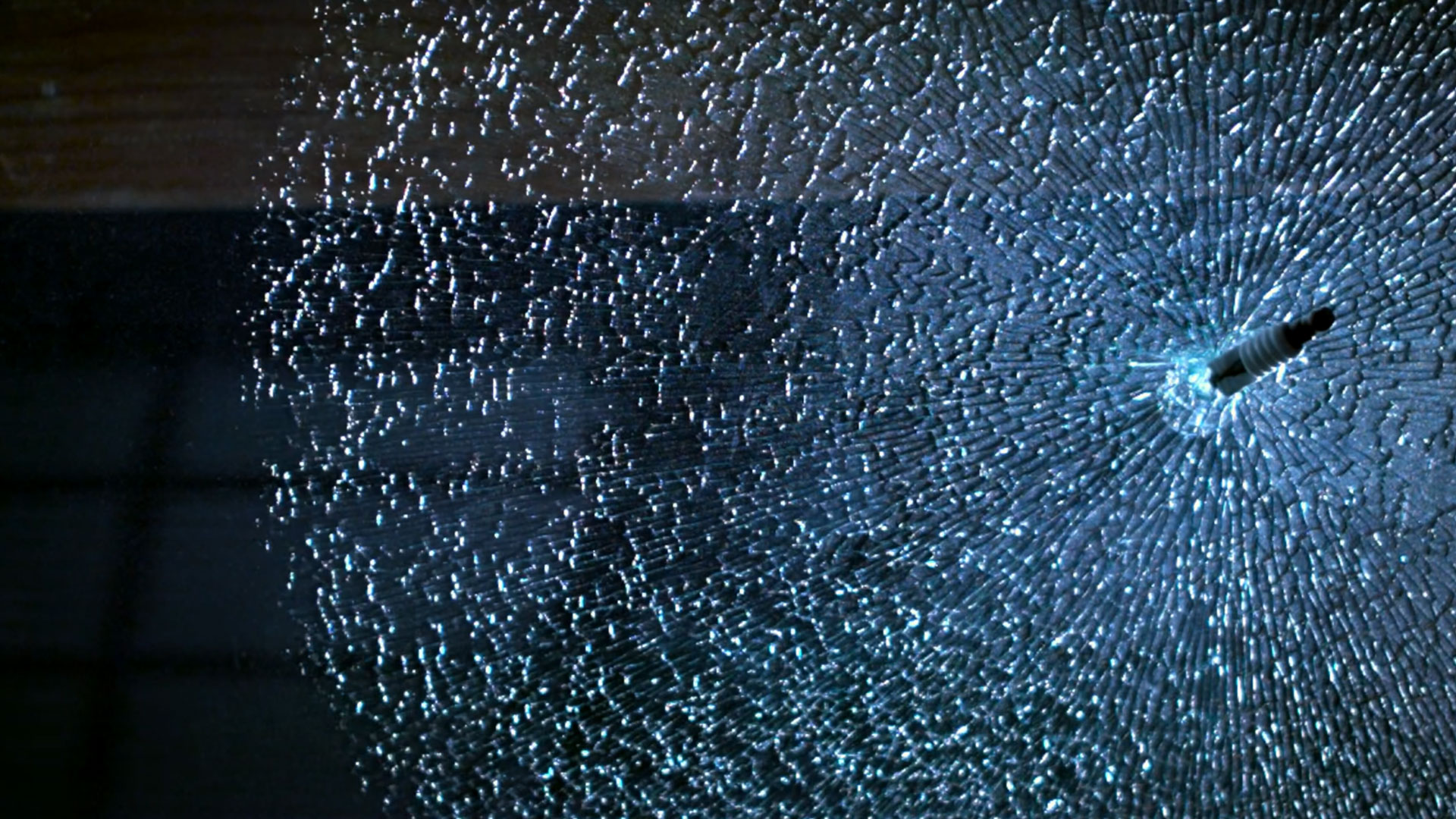 Autoruit barst in slow-motion (800.000 FPS)