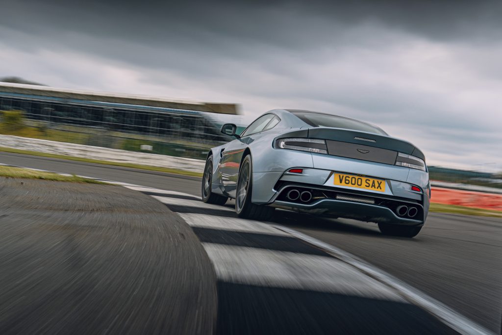 Achterkant Aston Martin Vantage V600