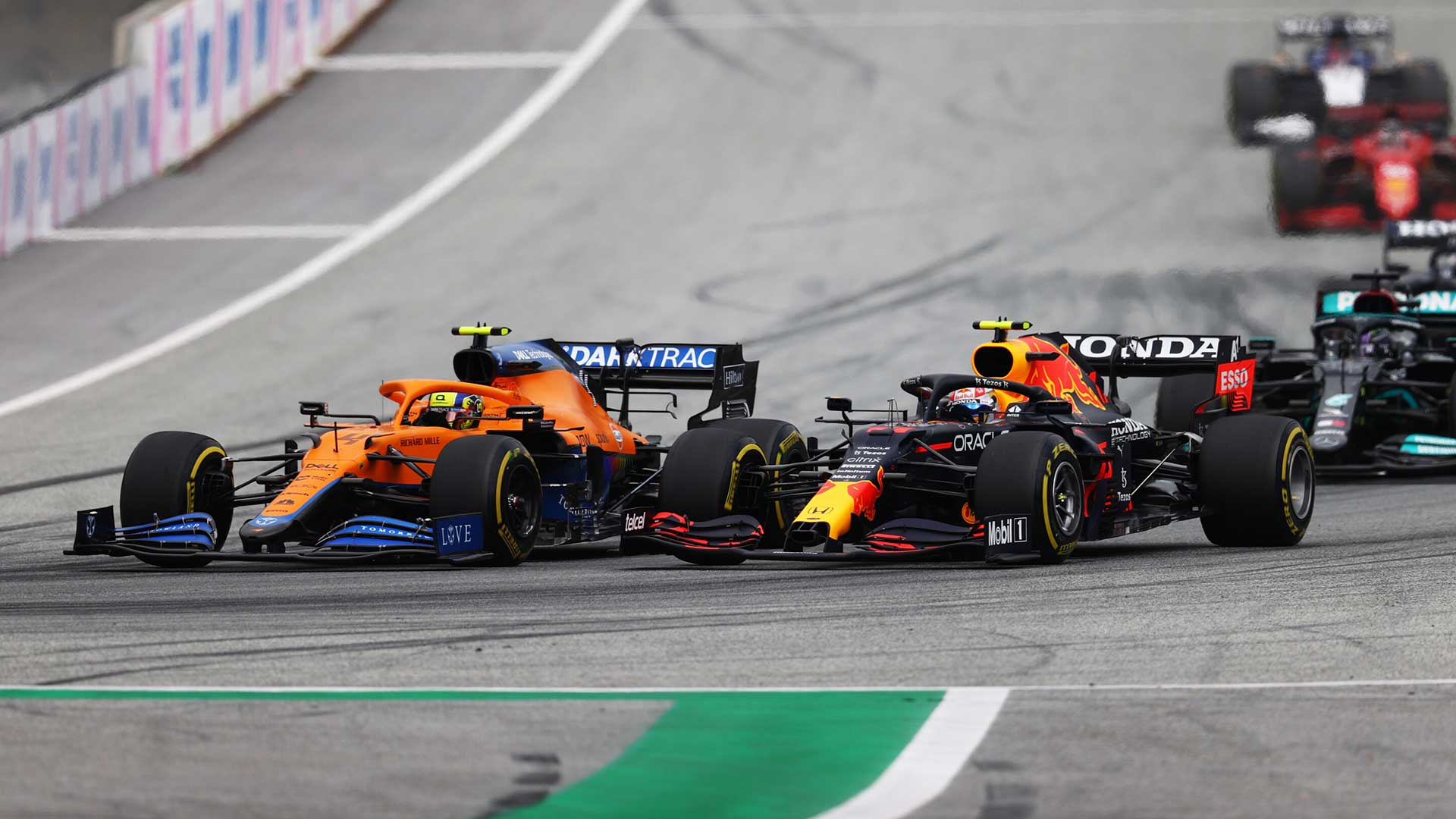Wat als F1-coureurs te veel strafpunten krijgen?