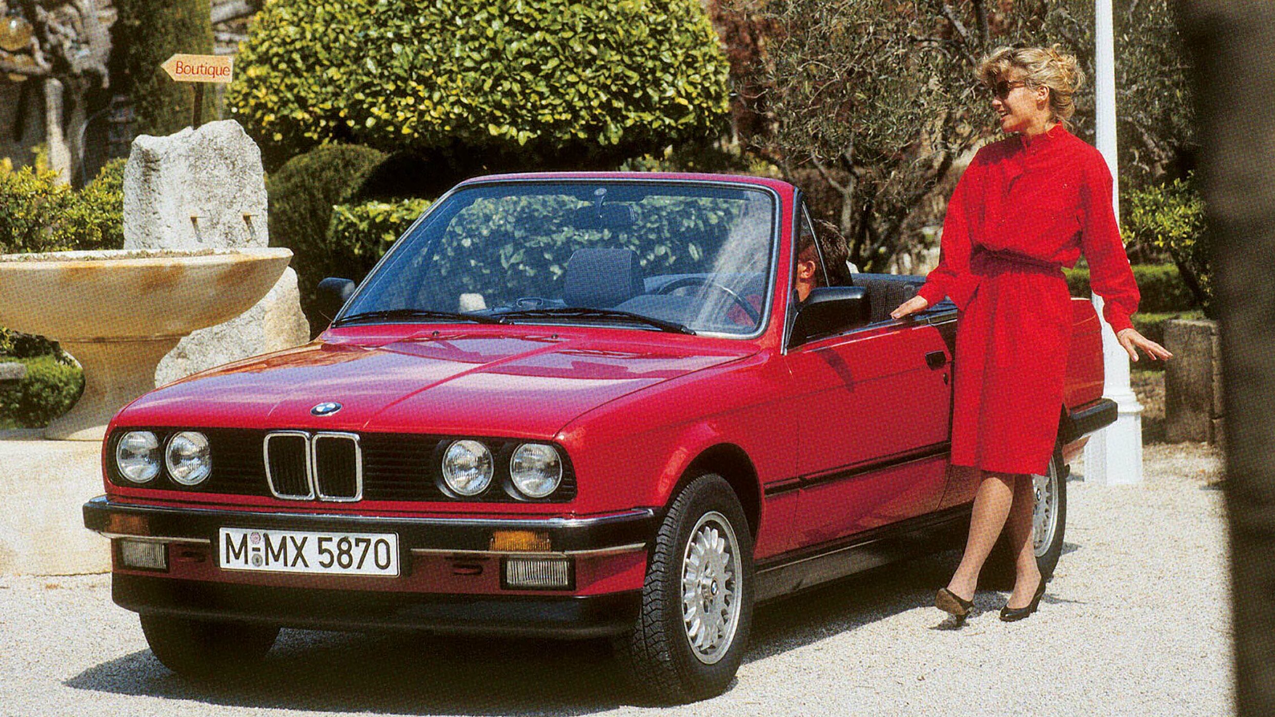 BMW E30 320i