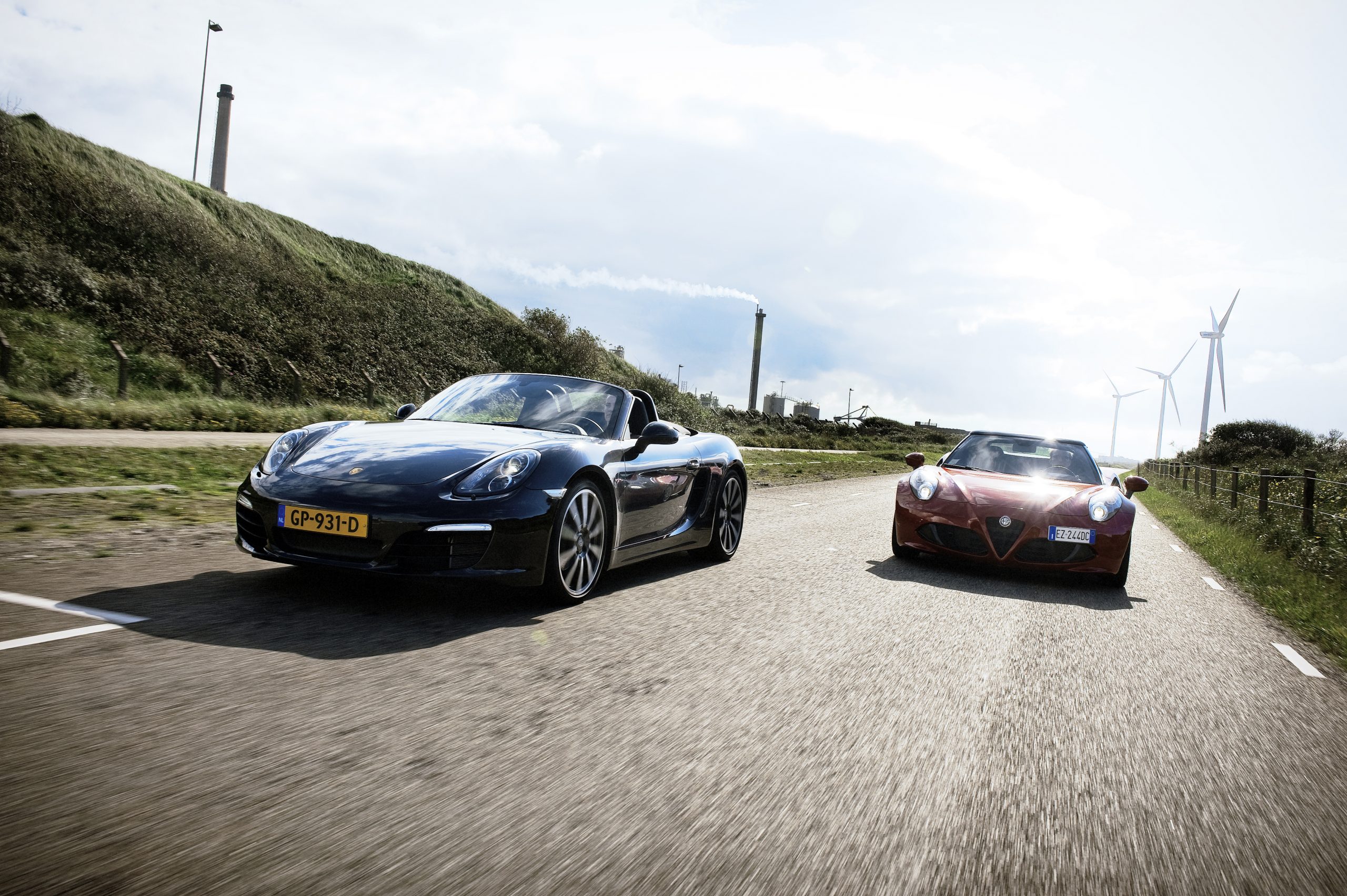 Alfa Romeo 4C vs Porsche Boxster