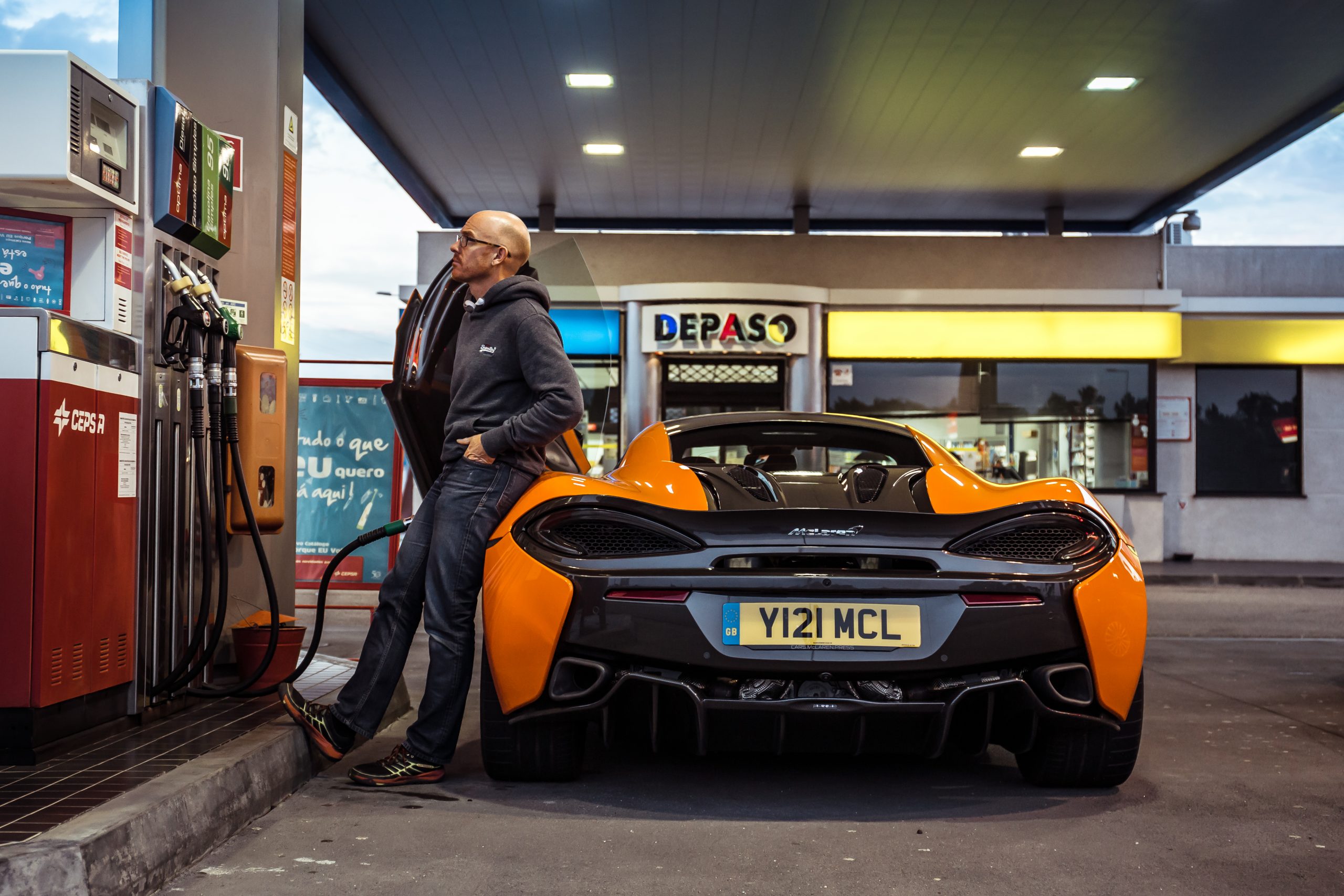 McLaren 570S (2016)