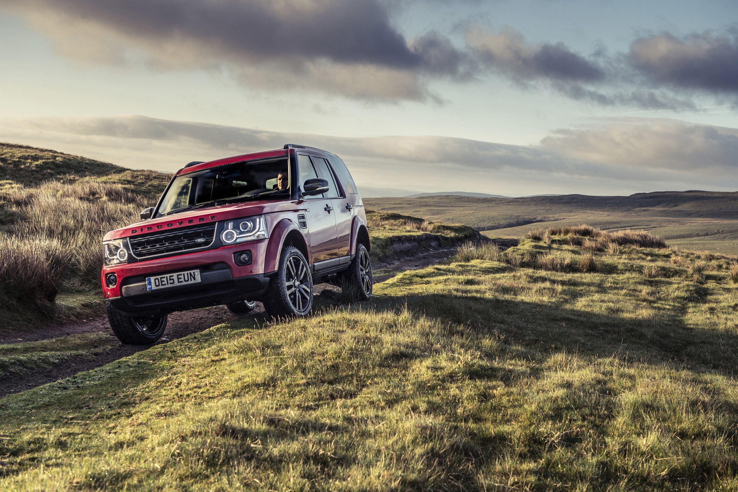 Audi Q7 vs Volvo XC90 vs Land Rover Discovery