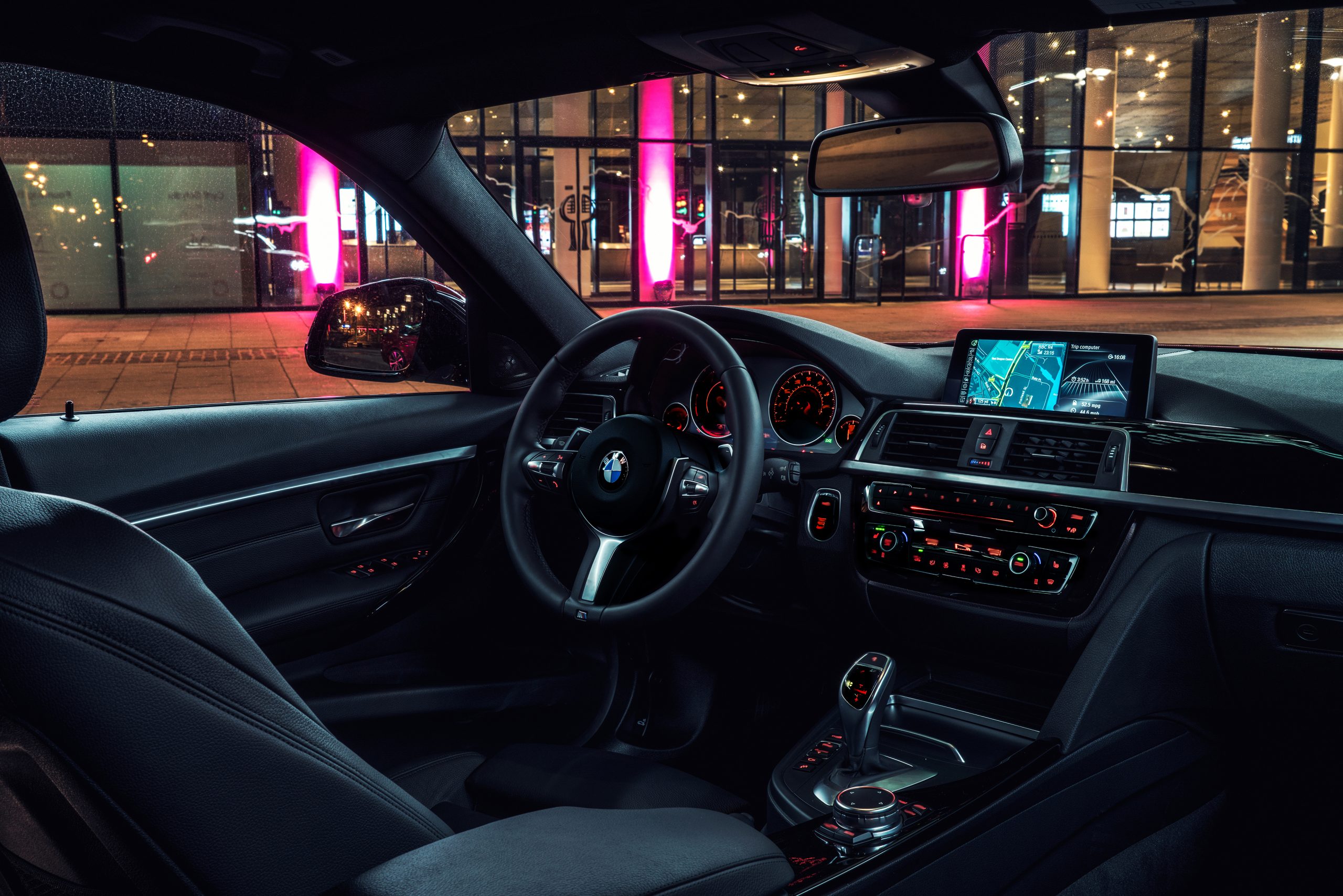 Jaguar XE vs Mercedes C-Klasse vs BMW 3-serie