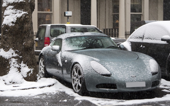 TVR sagaris sneeuw